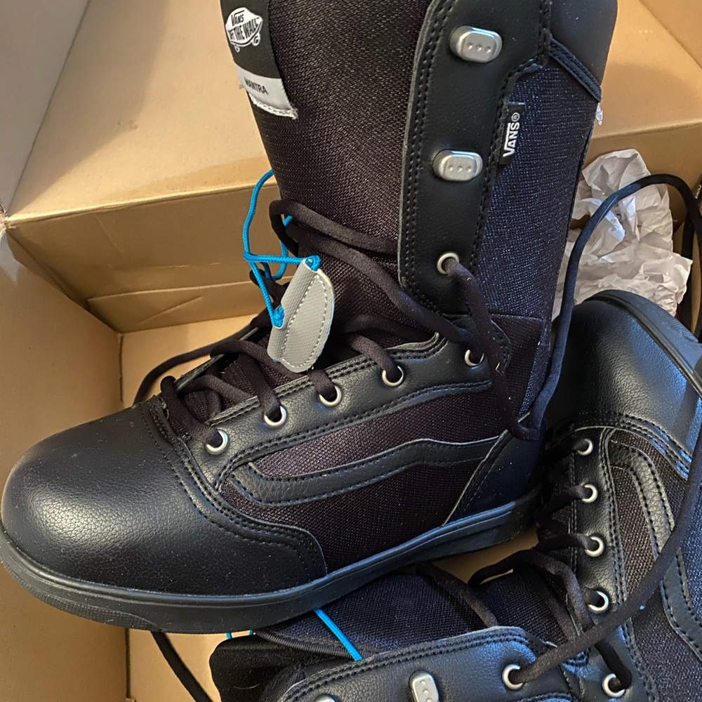 Vans Mens Snowboarding Boots Size 9